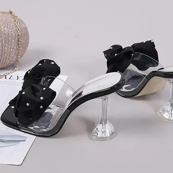 Sandaler Damer Bære 2021 Nye Koreanske Eventyr Vind Bue I Sommer. Kvinder Bære Komfortable Sandaler og Tøfler På Mode.