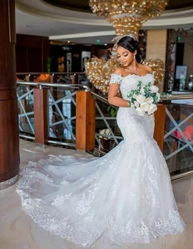 Mode Havfrue Afrikanske Blonder Applicerede Brudekjole Båd Hals Fra Skulder Brudekjole