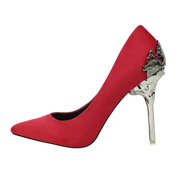 Koreansk stil spids tå enkelt sko kvinders sko bryllup sko rød brude sko metal hule ruskind stilethæl hæle