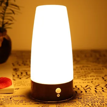 LED Bord Lampe med PIR bevægelsesføler batteridrevet Motion Sensor Tabel Nat Lys NW