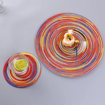 Varmeisolering Coaster Regnbuens Farver Bomuldsgarn Tabel Polstring Spise Coaster Husstand Kreative Trendy Satin Farvede Dækkeserviet